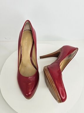 Nine West Red Leather Pumps Size 7 Pointed-Toe 4" Heels